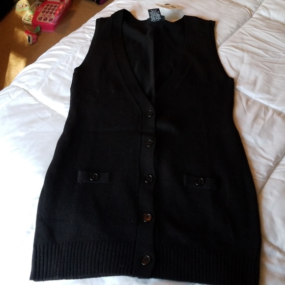 BUNDLE OF 2 | SWEATER VESTS NWT! SIZE M - Picture 5 of 5